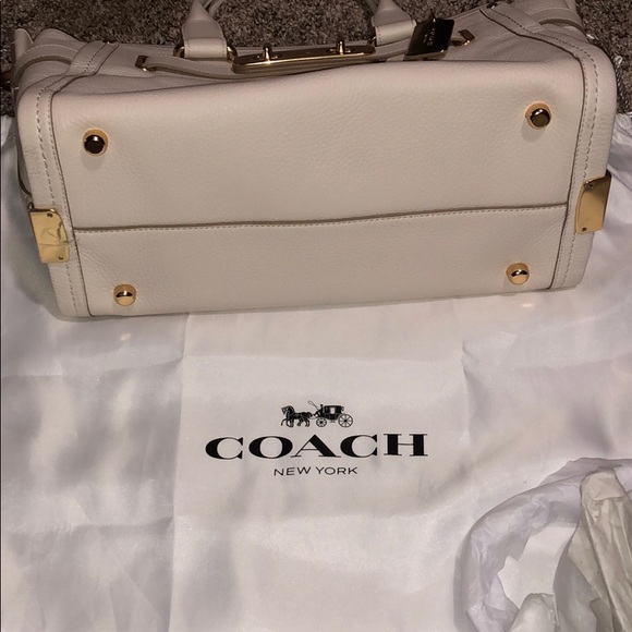 NWT Coach Swagger. Beautiful!. 🥰 - Picture 8 of 8